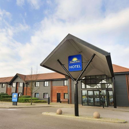Days Inn Stevenage North Baldock Ngoại thất bức ảnh