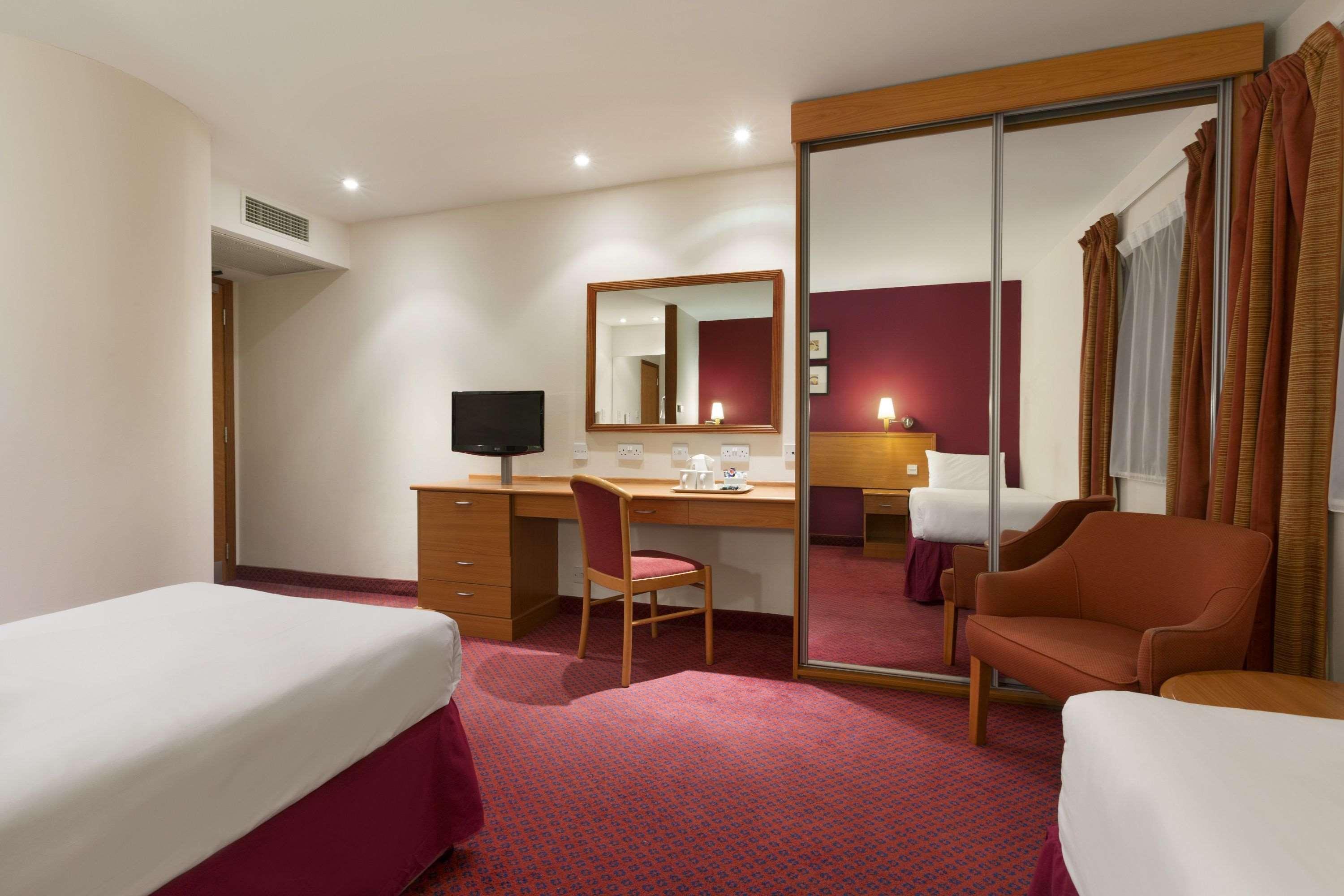 Days Inn Stevenage North Baldock Ngoại thất bức ảnh