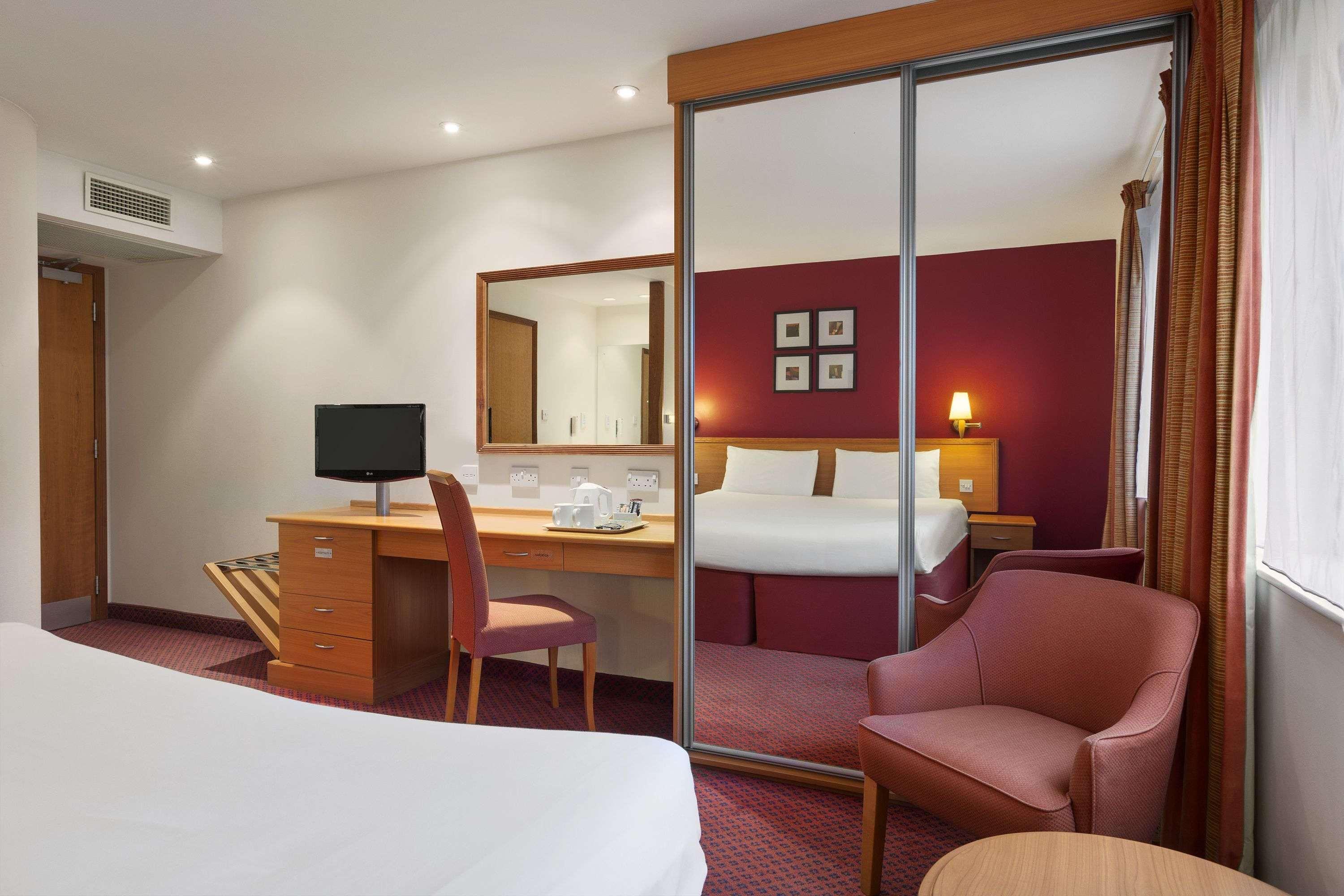 Days Inn Stevenage North Baldock Ngoại thất bức ảnh