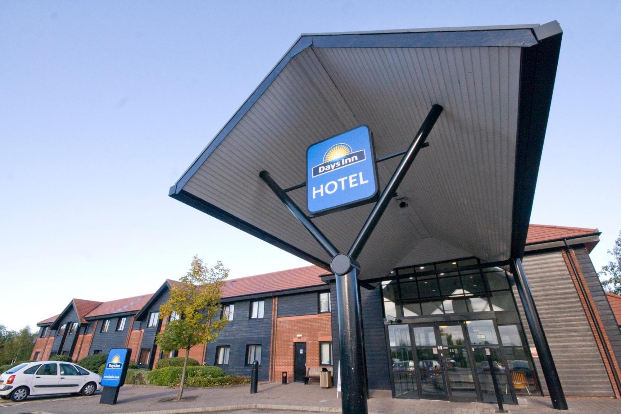 Days Inn Stevenage North Baldock Ngoại thất bức ảnh